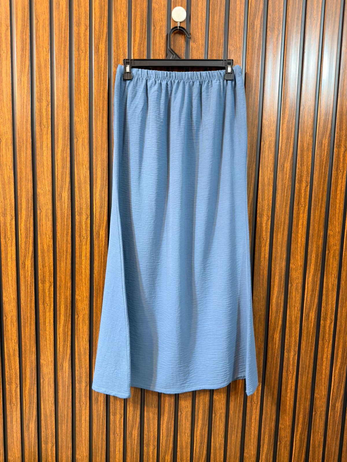 Waist 32  Length 36  Fabric Rayon Western Ladies Branded Skirt