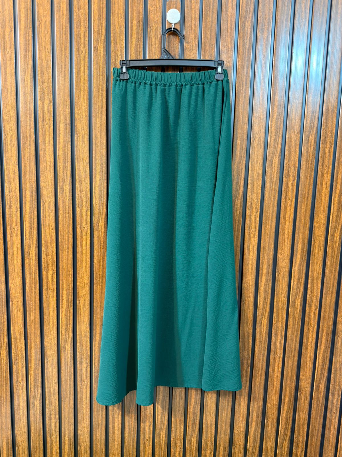 Waist 32  Length 39  Fabric Rayon Women Branded Skirt