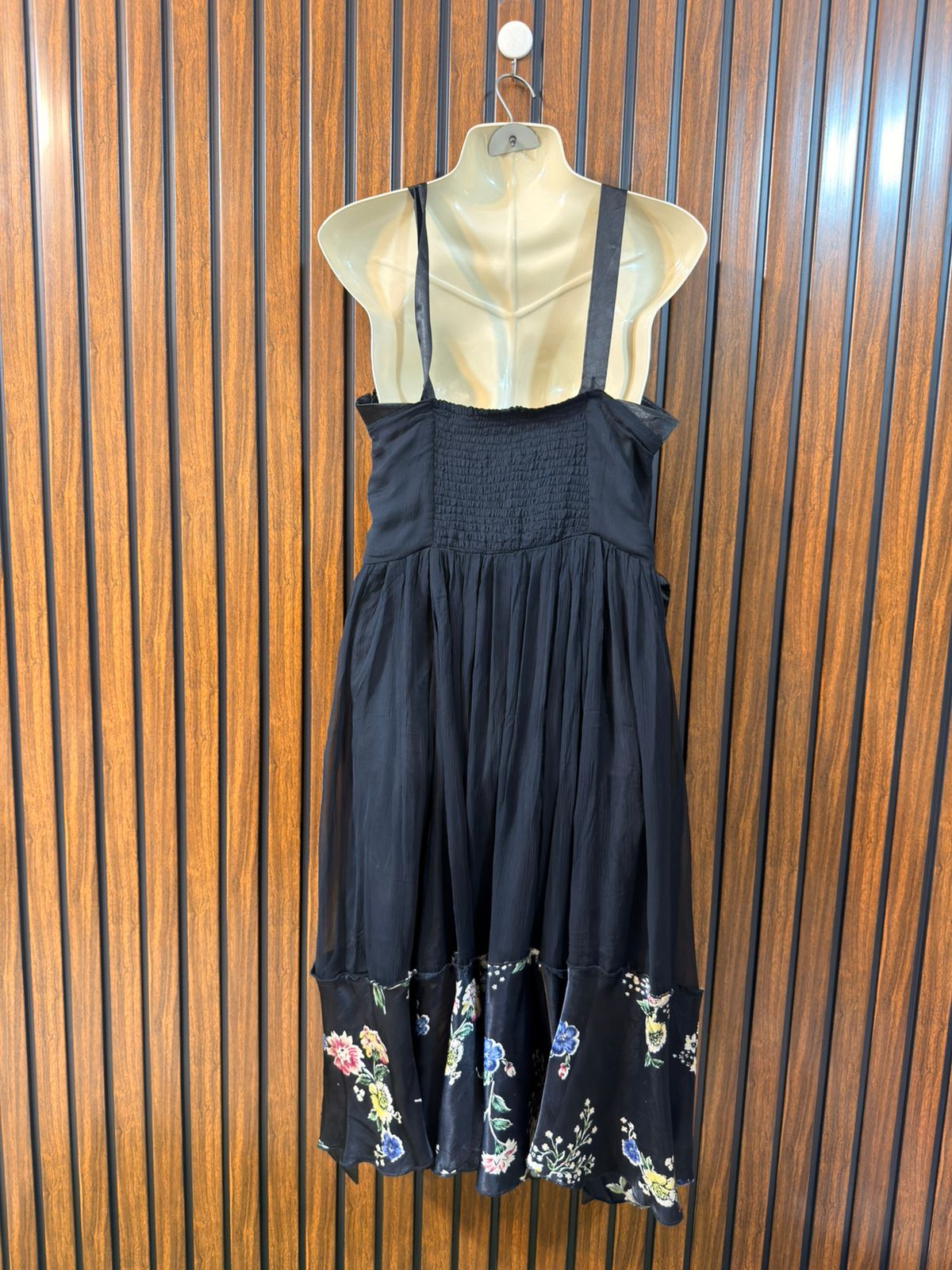 Chest 20  Length 44  Fabric Chiffon Branded Women’s Dress
