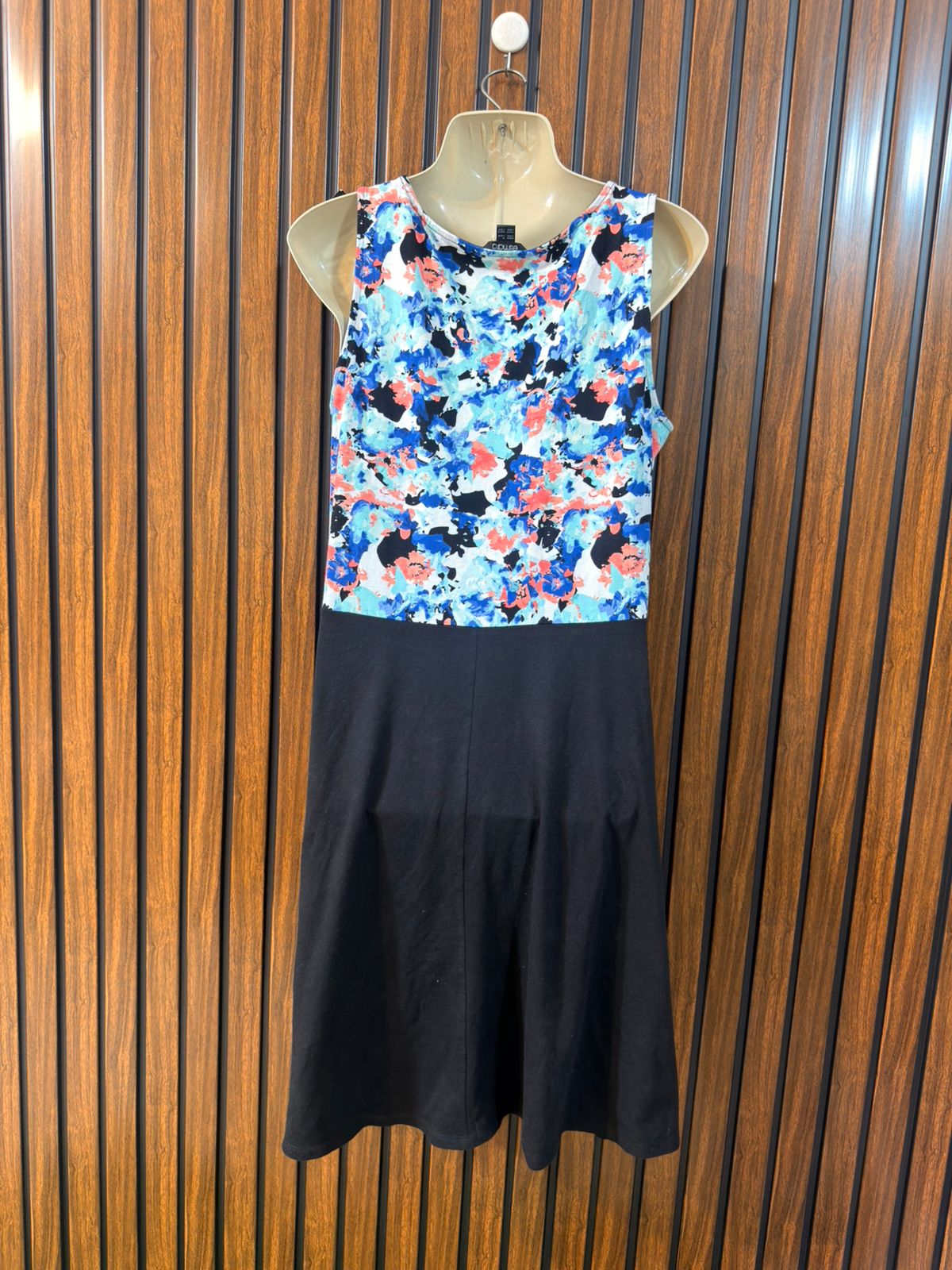 Chest 21  Length 37  Fabric Silk Jersey Branded Women’s Party Dress Collection