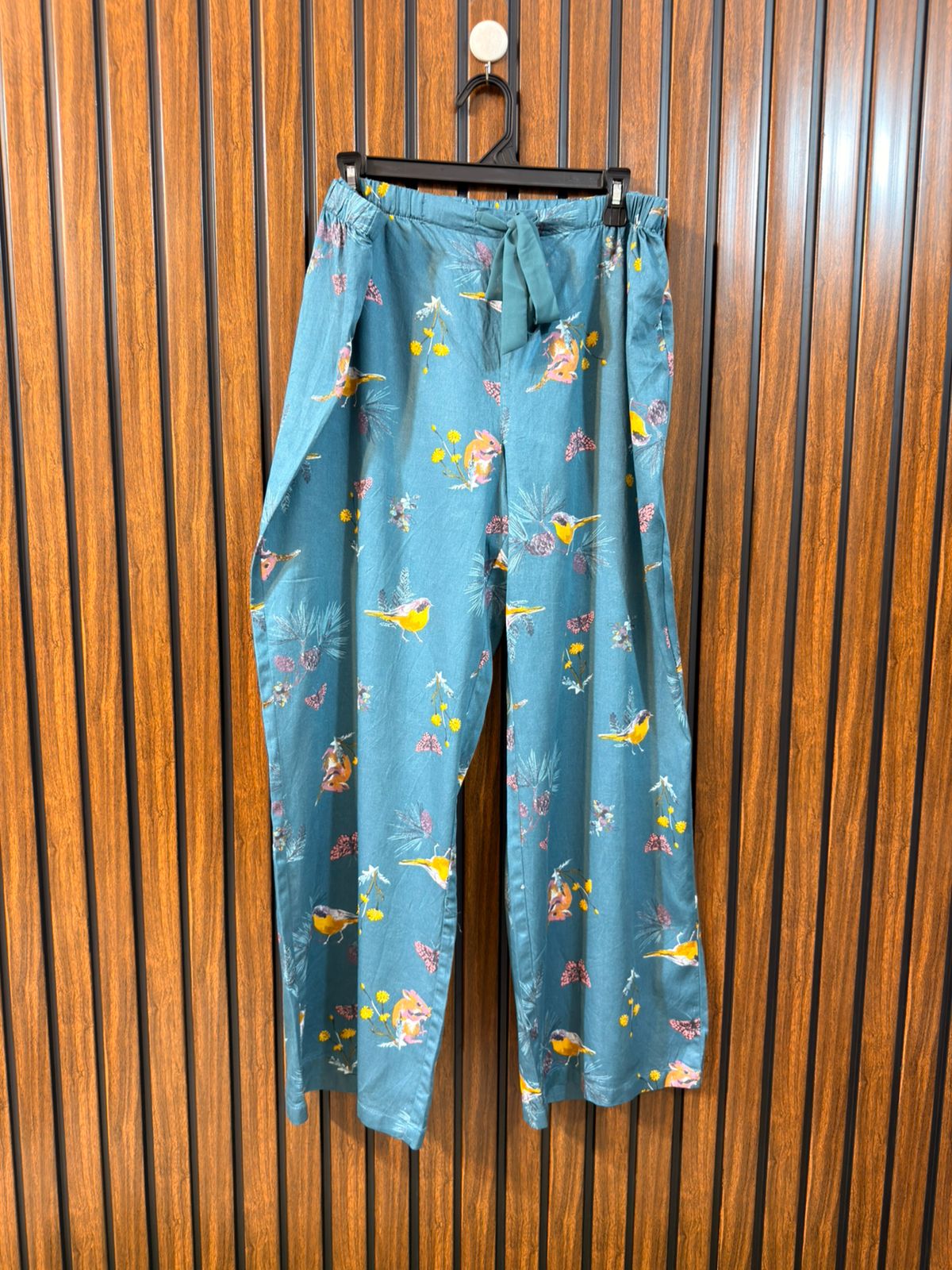 Waist 40  Length 38  Fabric Cotton Silk Womens Western Branded Trouser
