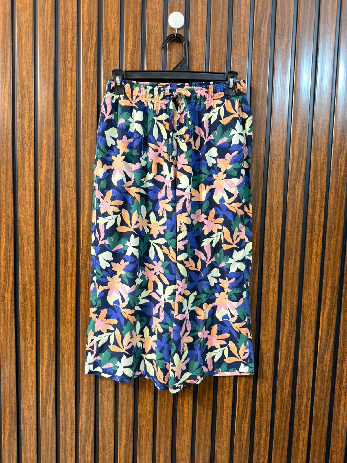 Waist 26  Length 28  Fabric Linen Ladies Branded Trouser