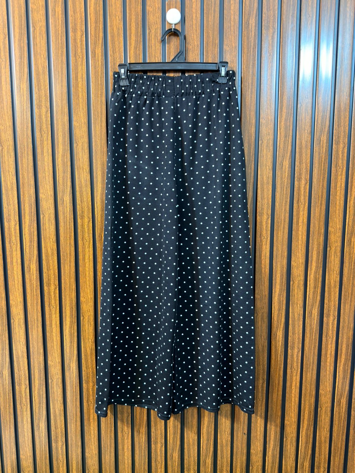 Waist 32  Length 38  Fabric Silk Jersey Womens Trouser Collection