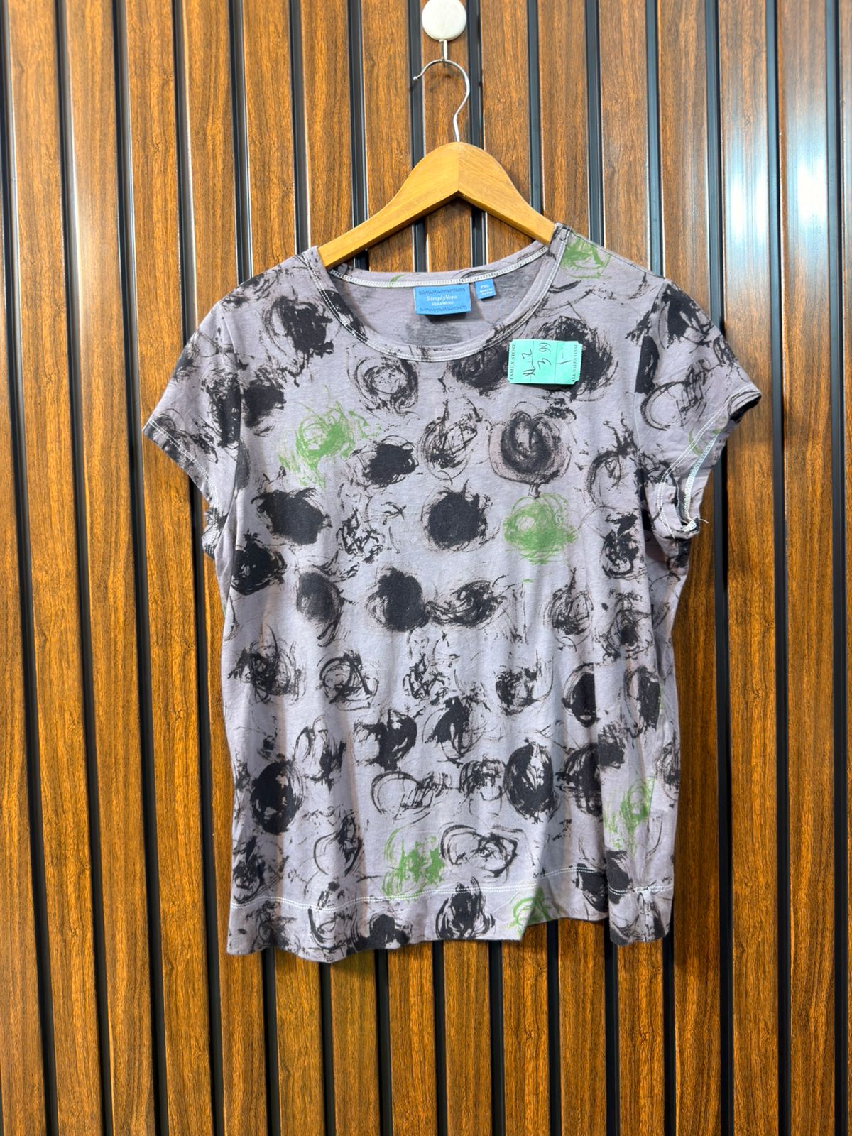 Chest 21  Length 23 Branded T Shirt For Women