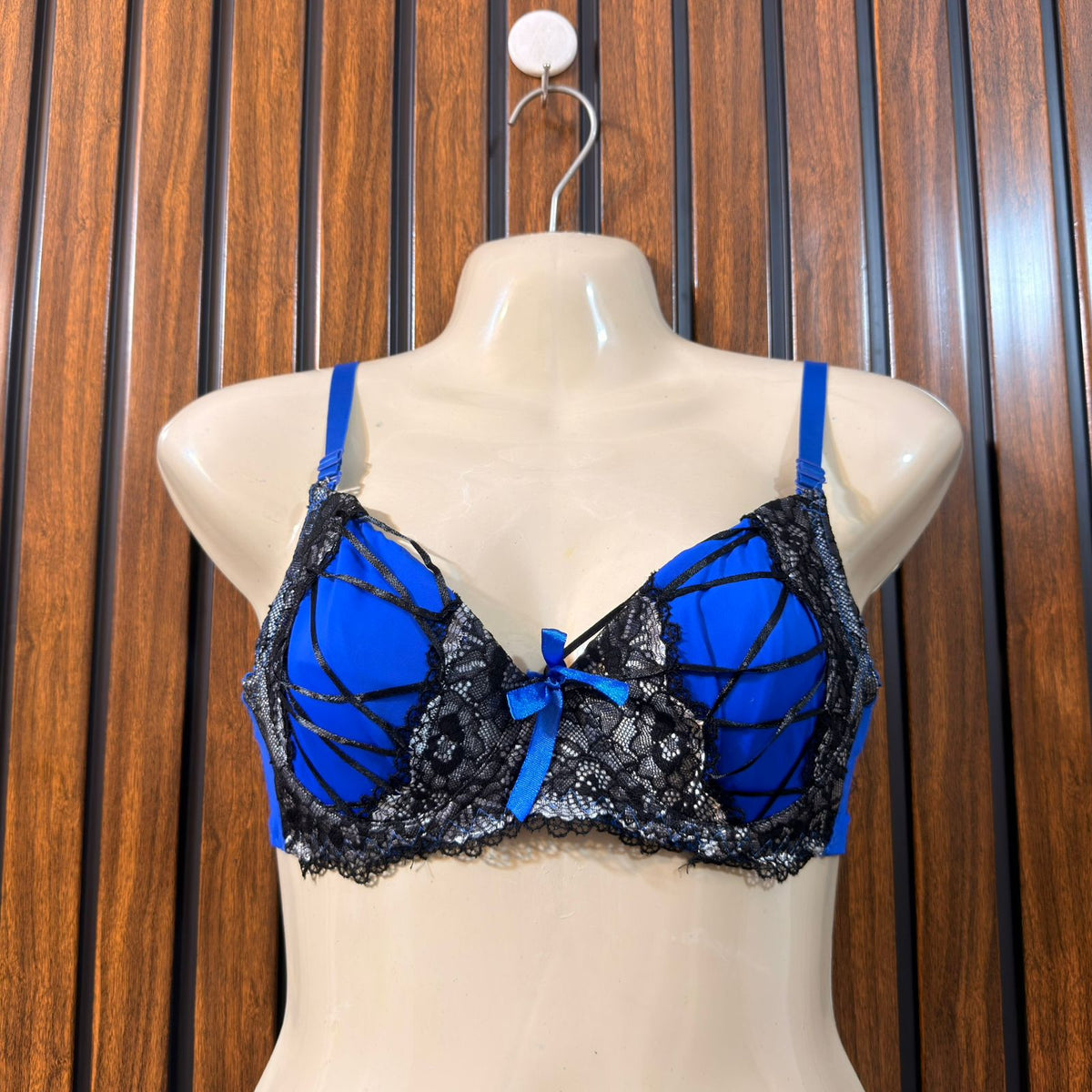 Chest Medium  Length 10 Branded Bra for Women