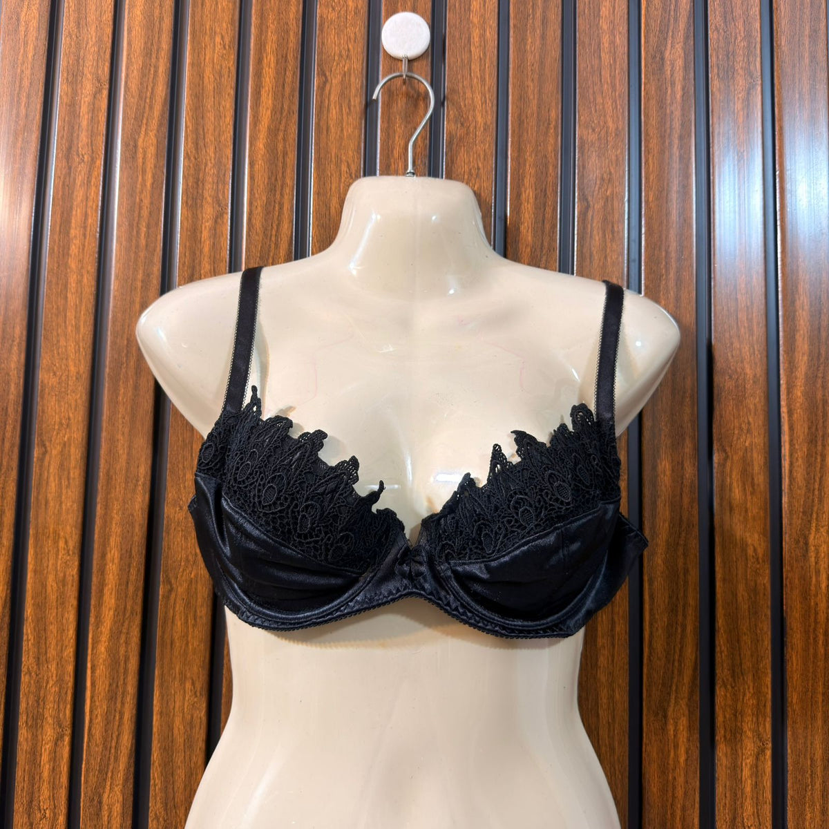 Chest Medium  Length 10 Western Branded Women Bra