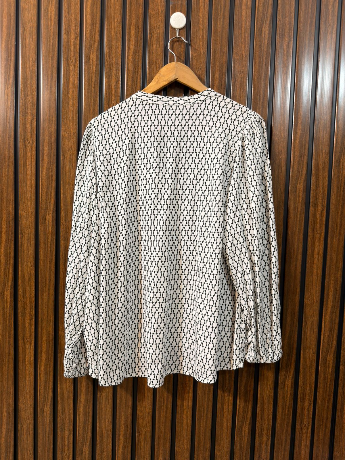 Chest 22  Length 26  Fabric Cotton Silk Western Branded Women’s Full Sleeve Top New Stock