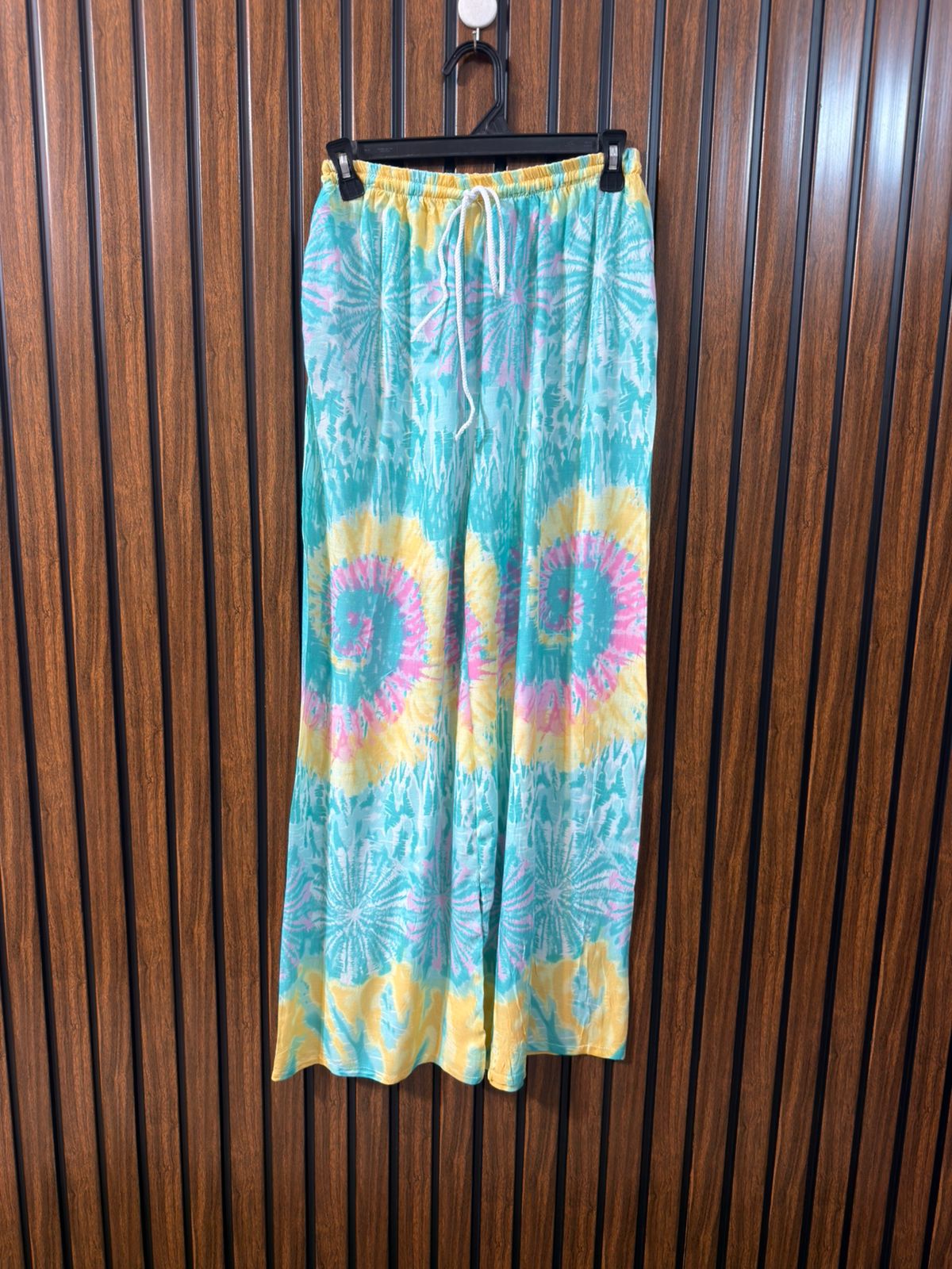 Waist 28  Length 40  Fabric Silk Women’s Modern Trouser