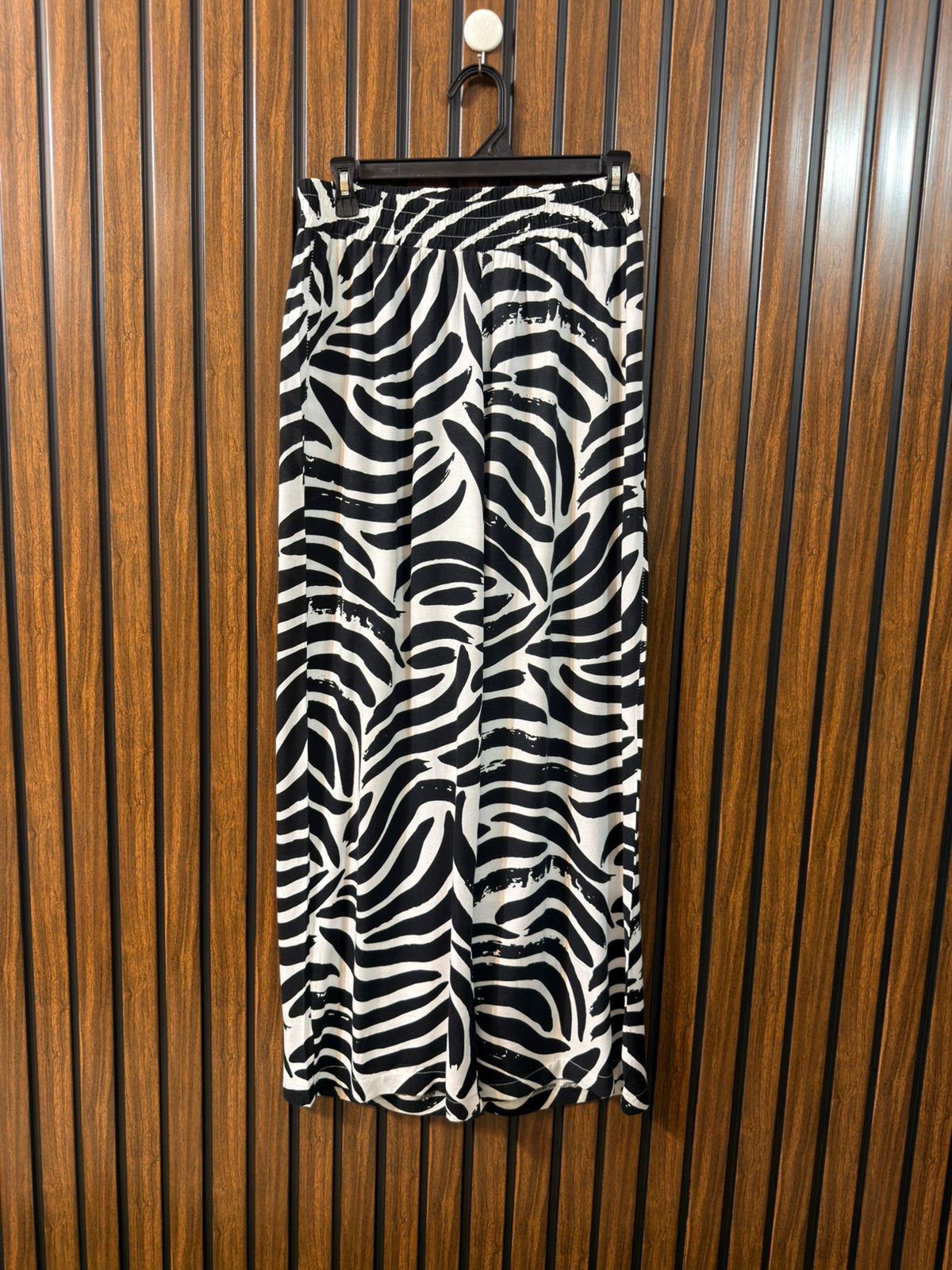 Waist 34  Length 39  Fabric Silk Jersey Branded Western Women’s Trouser