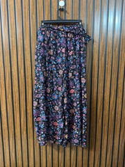 Waist 42  Length 38  Fabric Linen Women’s Stylish Trouser