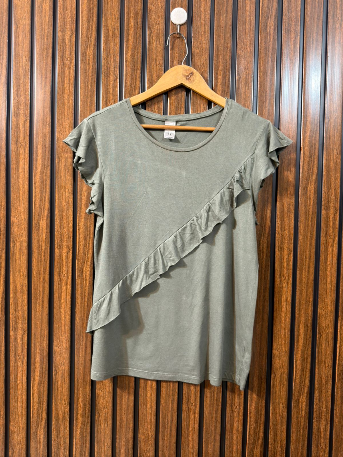 Chest 20   Length 26 Womens Daily T Shirt
