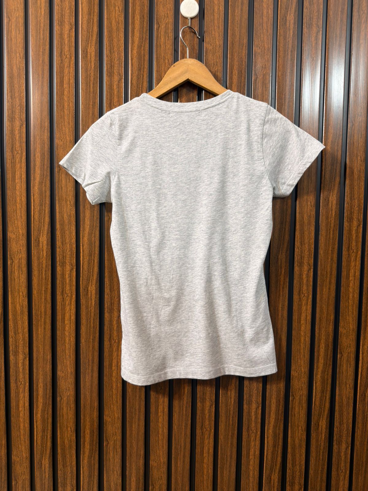 Chest 17   Length 23 Western Ladies Branded T Shirt