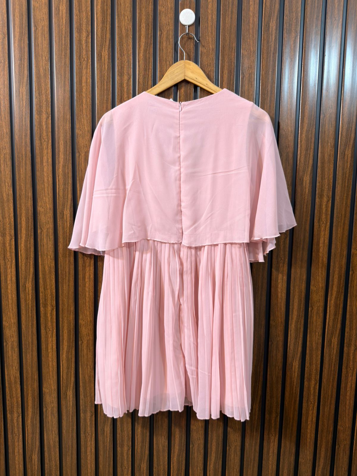 Chest 20  Lenght 32  Fabric Chiffon Womens Long Top New Arrivals
