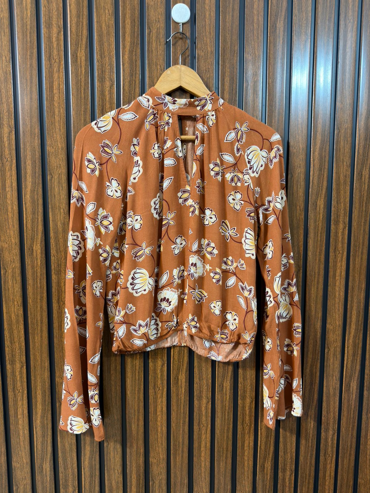Chest 18  Lenght 22  Fabric Rayon Ladies Western Full Sleeve Top