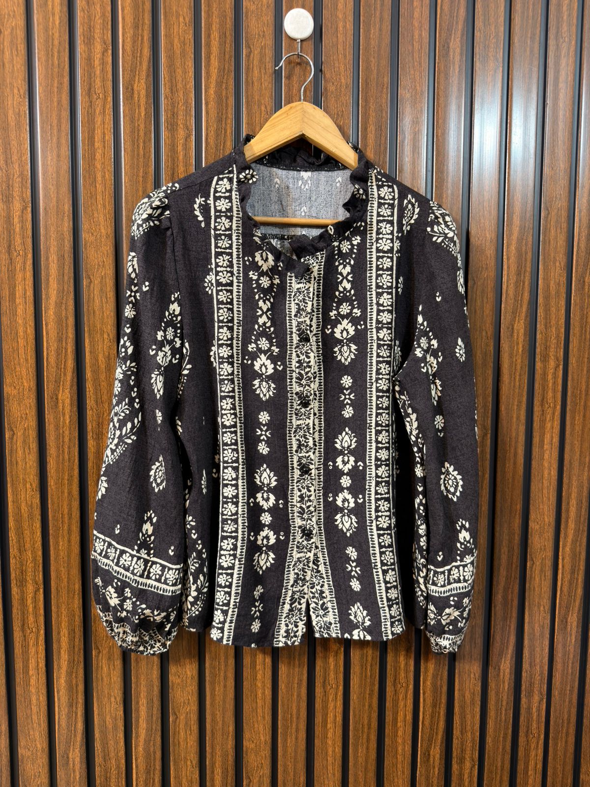 Chest 20  Lenght 24  Fabric Linen Women’s Western Full Sleeve Wear