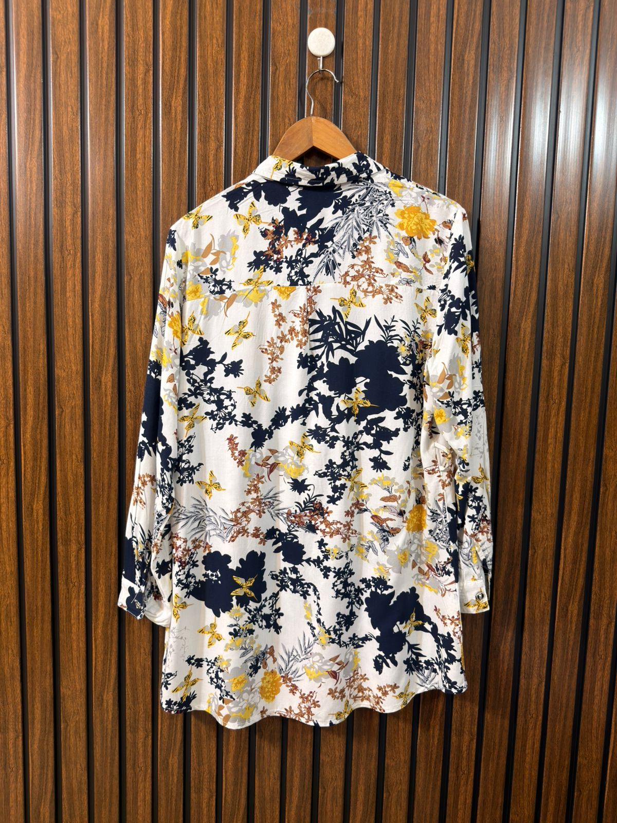 Chest 20  Lenght 32  Fabric Linen Western Women’s Branded Full Sleeve Wear