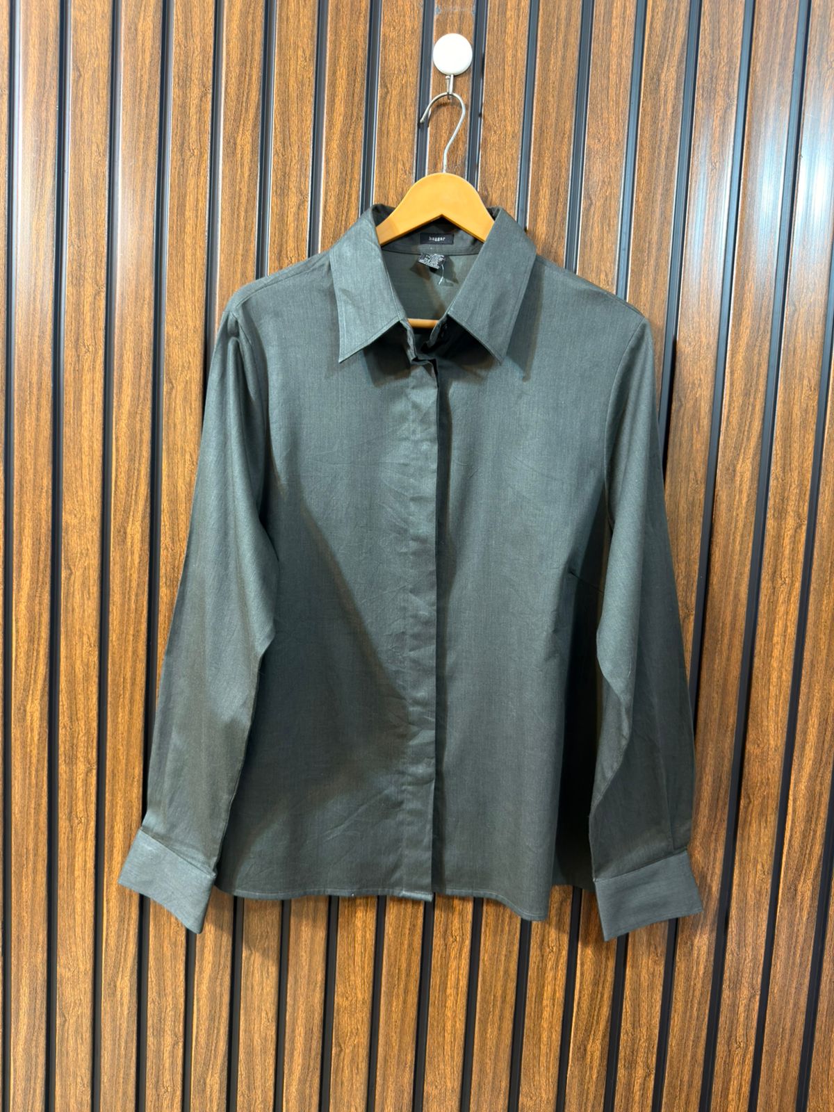 Chest 21  Lenght 26  Fabric Cotton Silk Branded Western Ladies Full Sleeve Wear