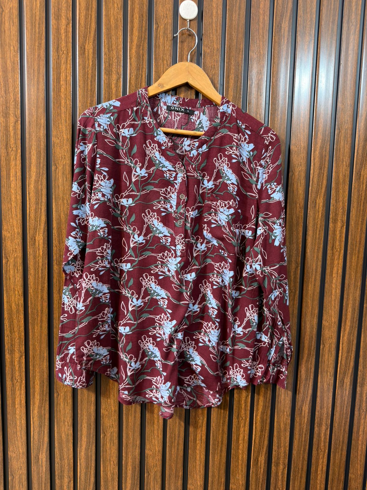 Chest 21  Lenght 27 to 29  Fabric linen Branded Ladies Full Sleeve Top