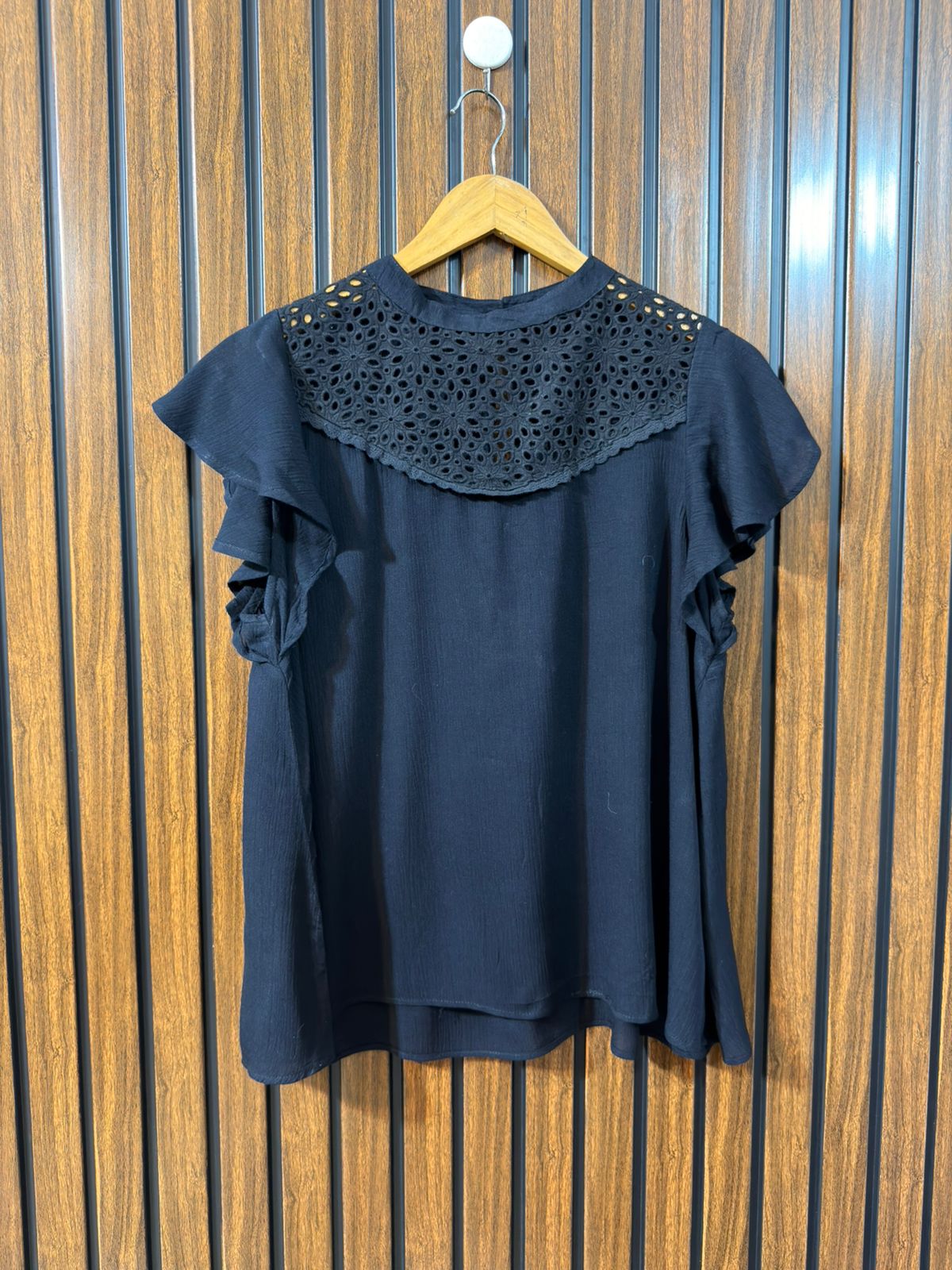 Chest 21  Lenght 24  Fabric Rayon Women's Modern Half Sleeve Top