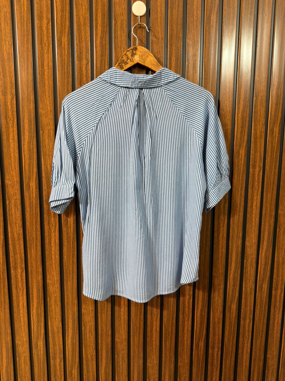 Chest 19  Lenght 26  Fabric Linen Women's Essential Half Sleeve Top