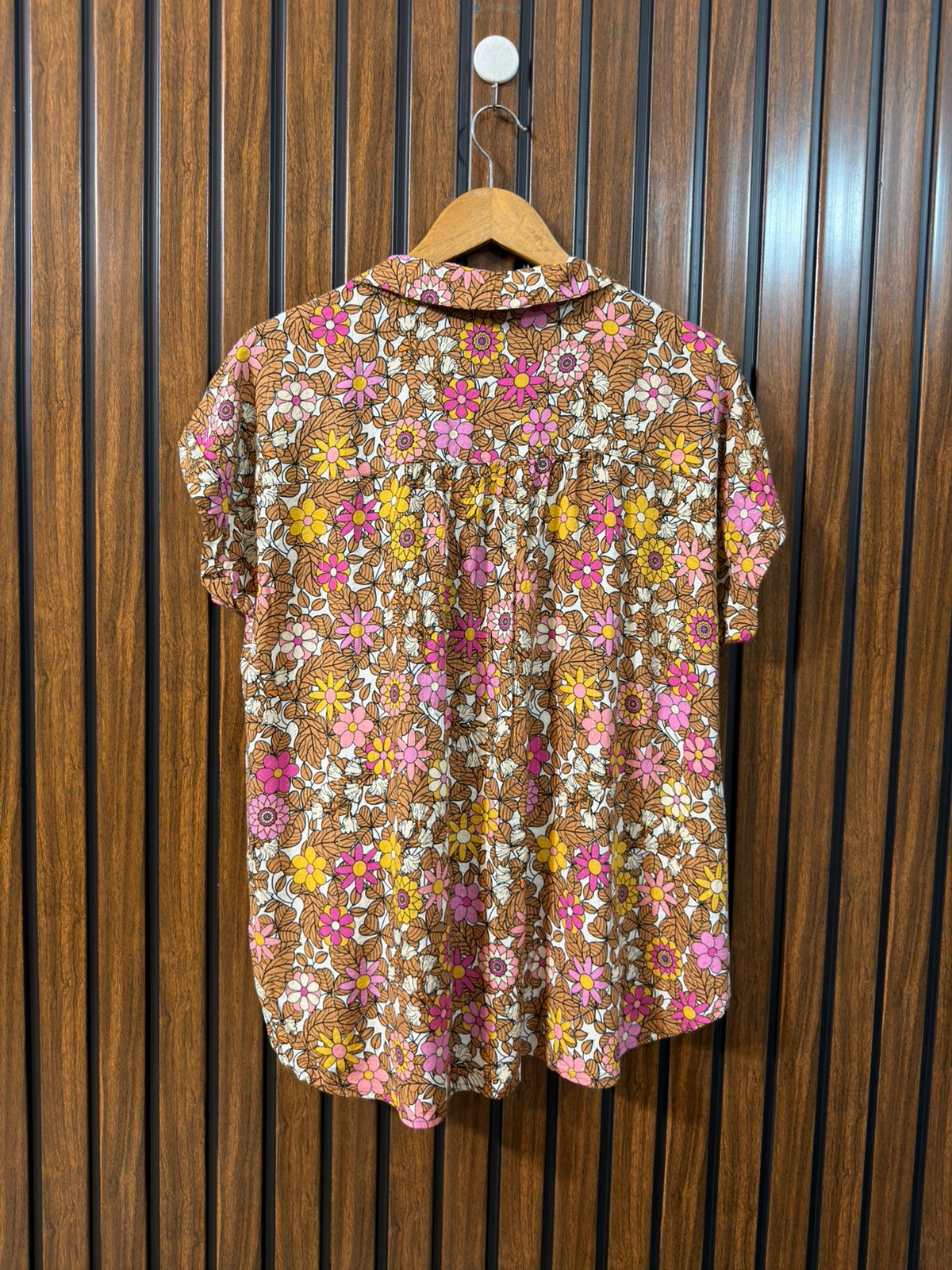 Chest 23  Lenght 26 to 27  Fabric Linen Women's Stylish Wear Half Sleeve Top
