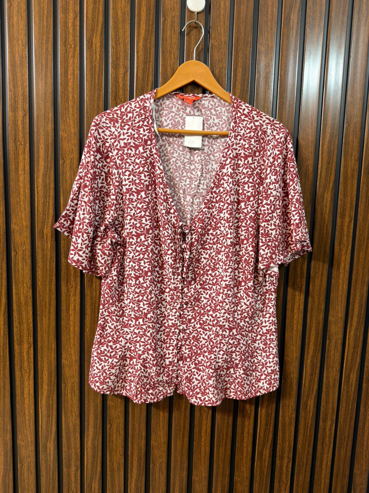Chest 21  Lenght 25  Fabric Linen Women's Branded Wear Half Sleeve Top