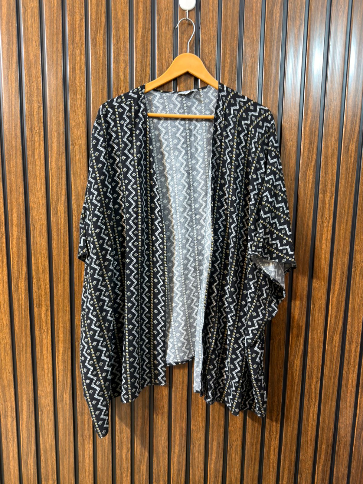 Chest xxl  Lenght 31  Fabric Linen Women's Latest Wear Half Sleeve Shrug