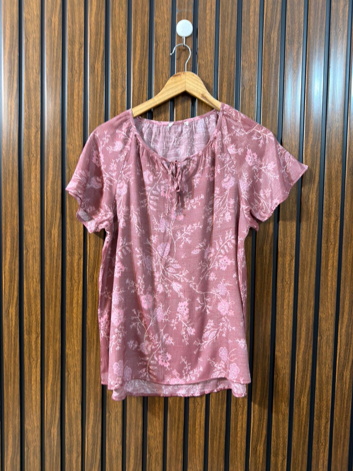 Chest 20  Lenght 26 to 28  Fabric georgette Women's New Arrival Half Sleeve Top