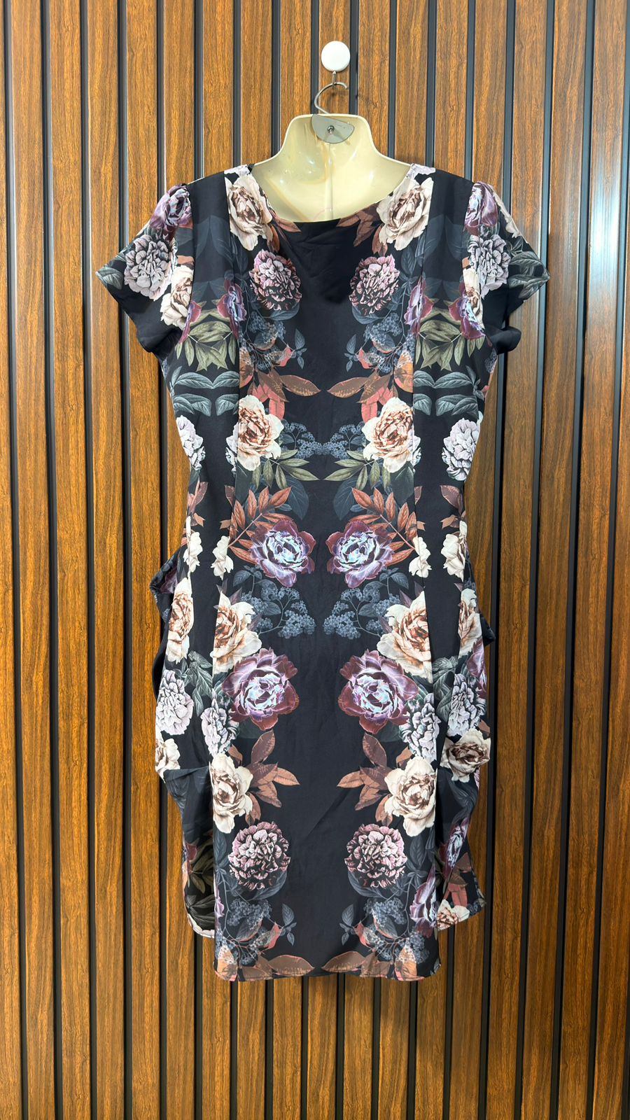Chest 24  Lenght 40  Fabric Silk Western Women’s Long Maxi