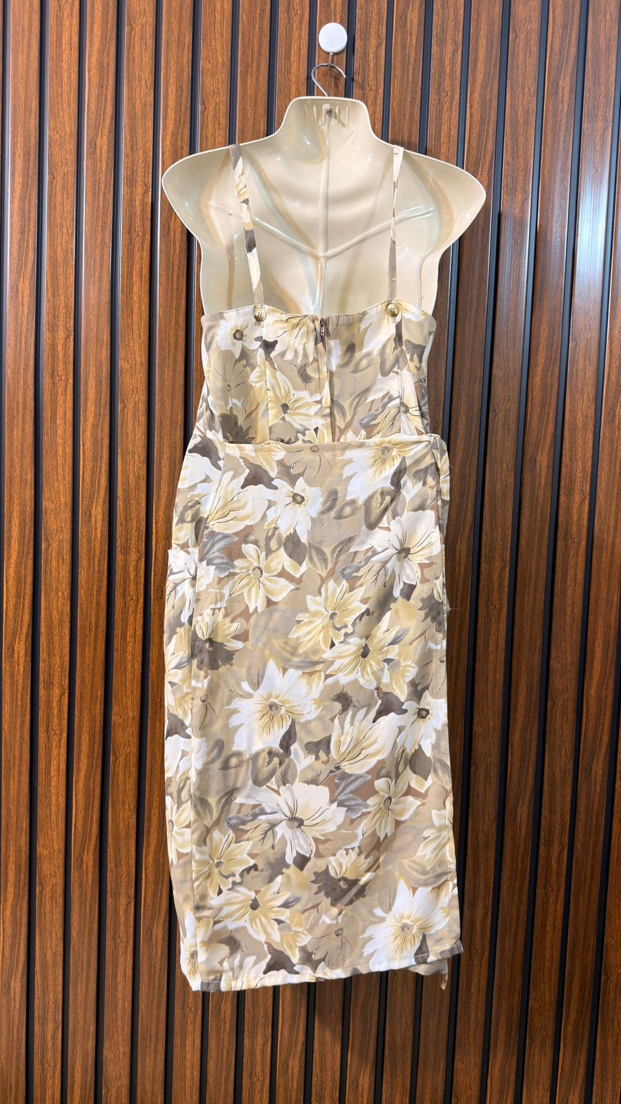 Chest 16  Lenght 42  Fabric Chiffon Women’s Signature Long Maxi