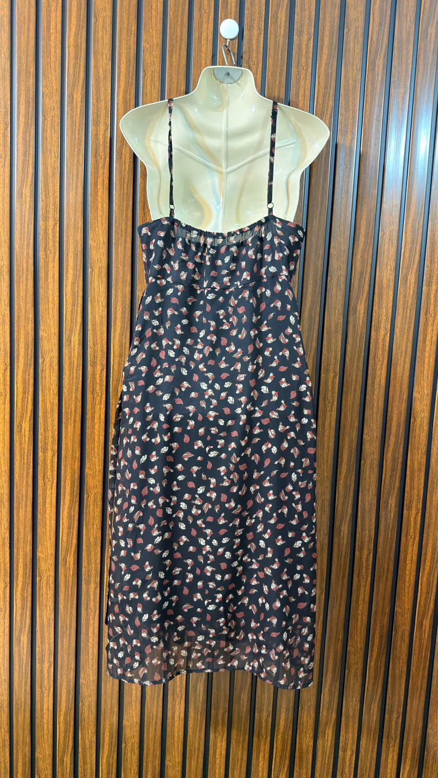 Chest 17  Lenght 46  Fabric Chiffon Branded Women’s Maxi