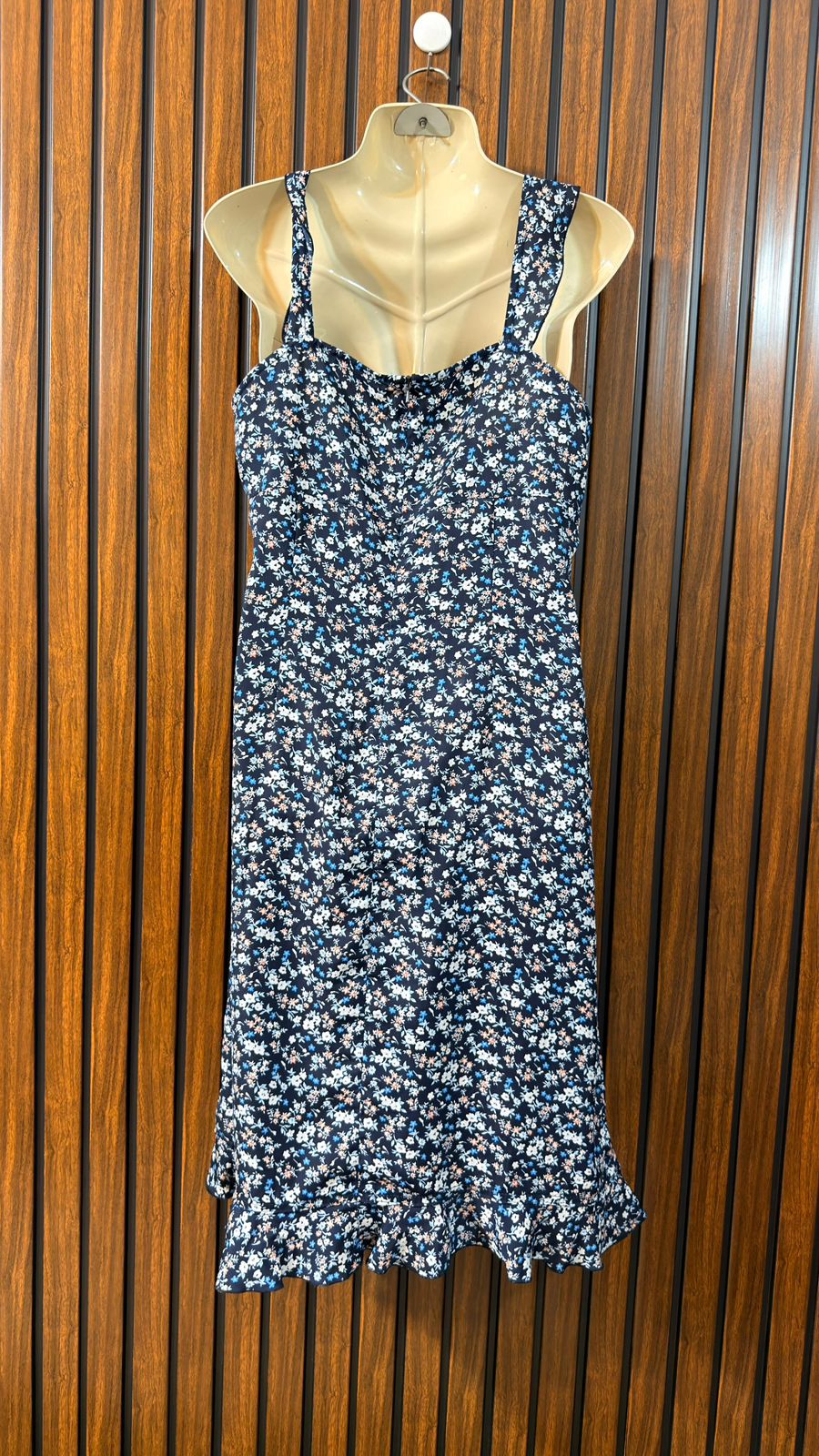 Chest 18  Lenght 40  Fabric Silk Women’s Beautiful Maxi Dress