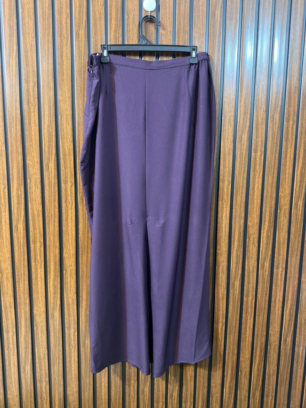 Waist 36  Length 41  Fabric Rayon Women’s Classic Skirt