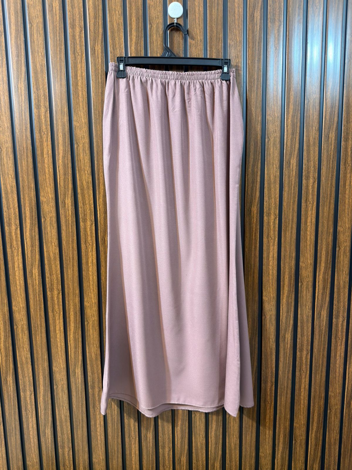 Waist 34  Length 39  Fabric Rayon Women’s Contemporary Skirt