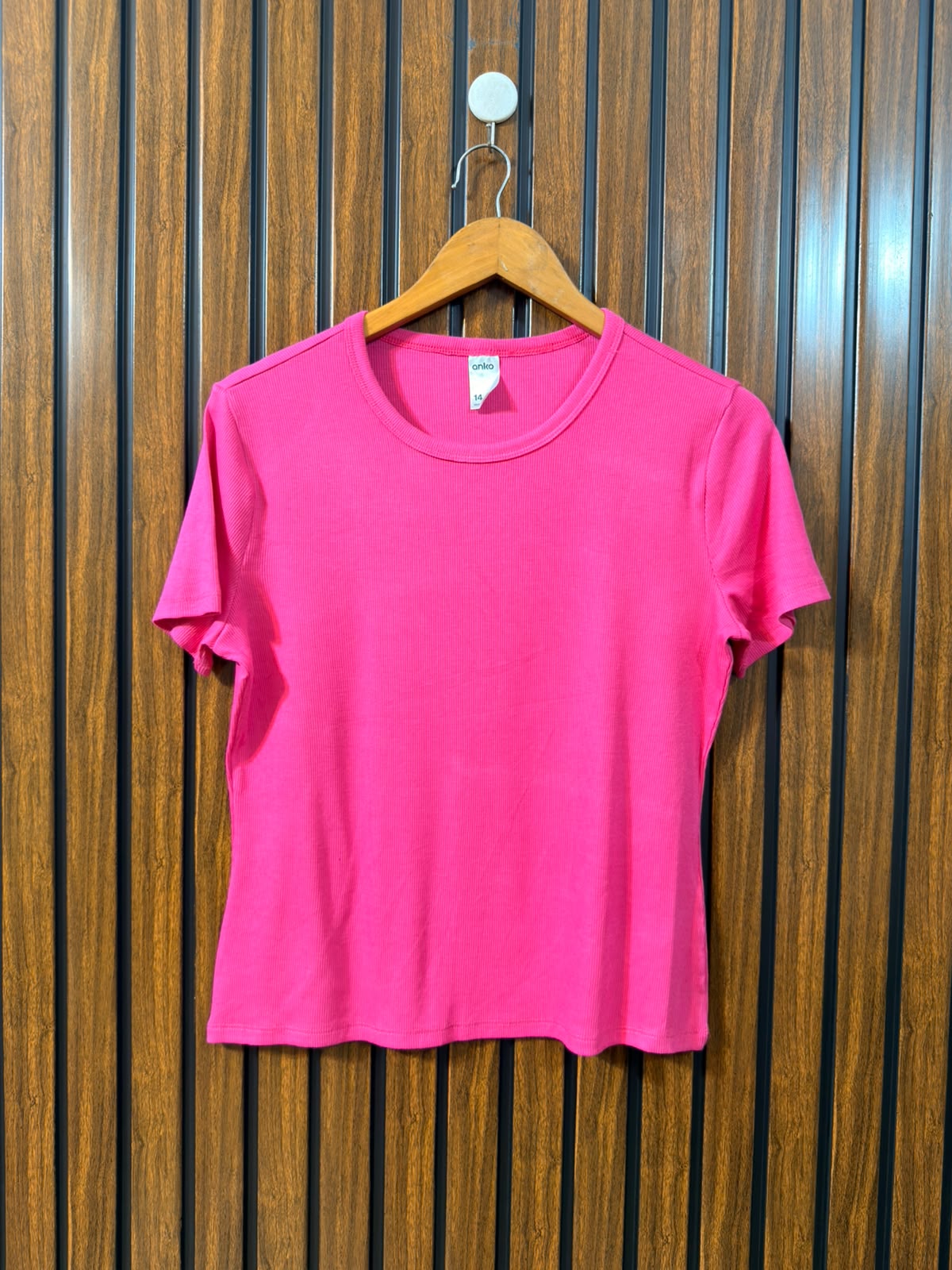 Chest 22  Lenght 22 Western Women’s Essential T Shirt