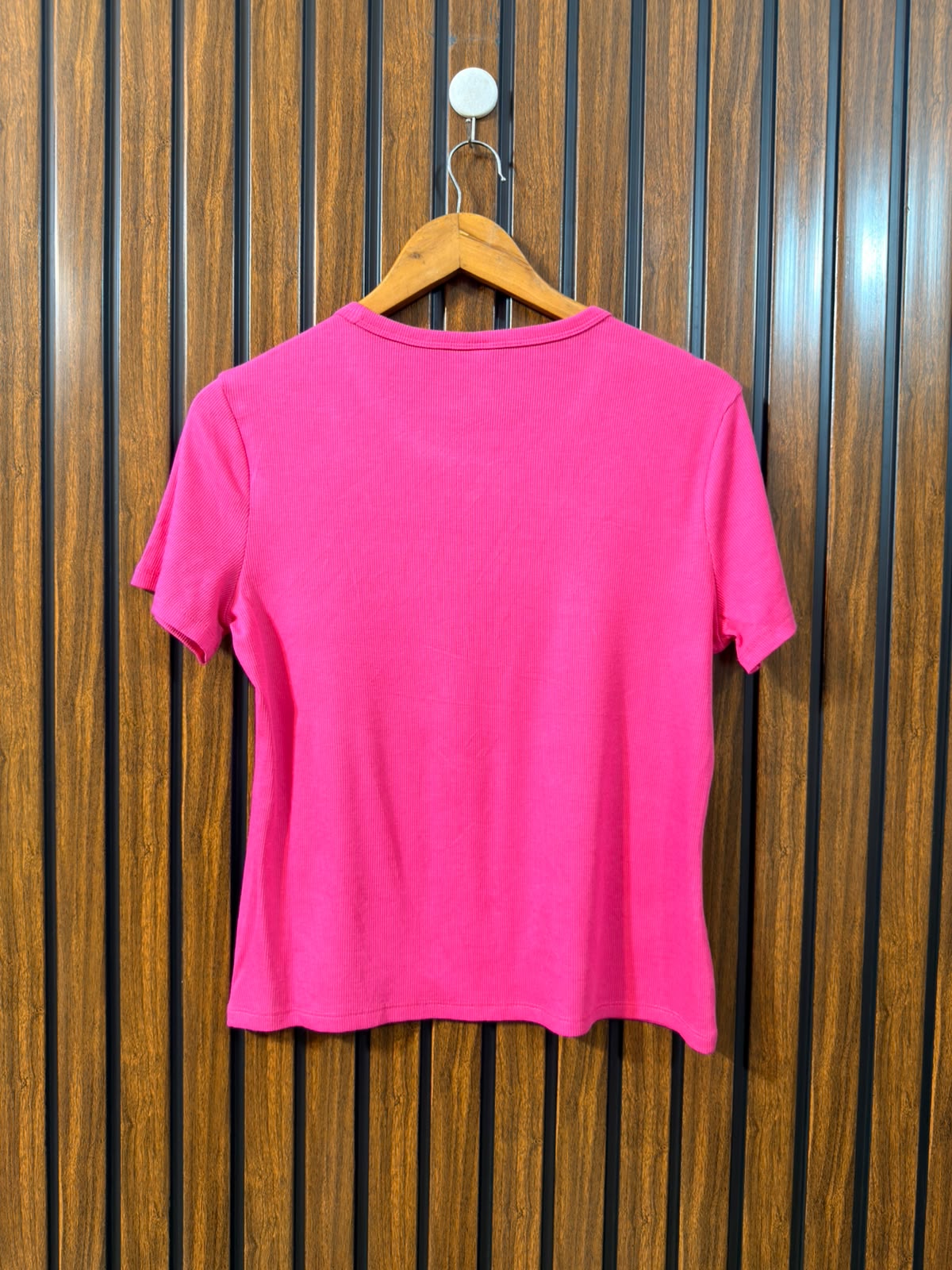 Chest 22  Lenght 22 Western Women’s Essential T Shirt