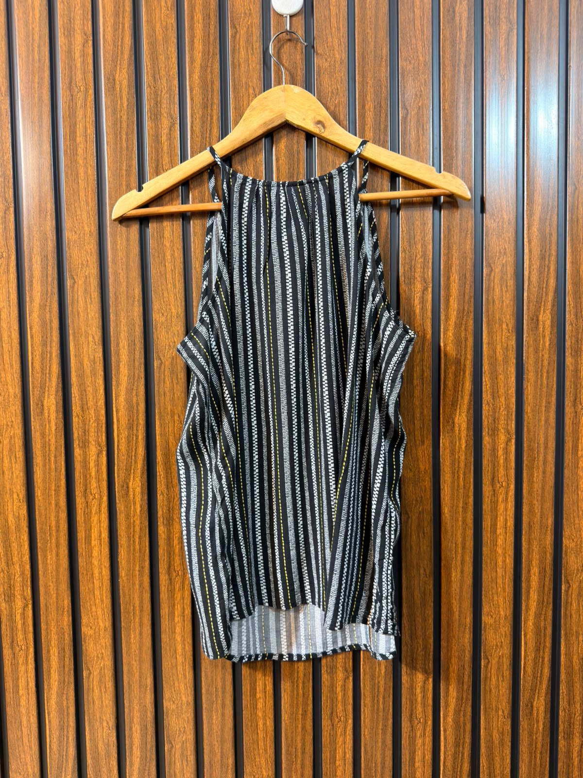 Chest 20  Lenght 24  Fabric linen Women's Summer Sleeveless Wear