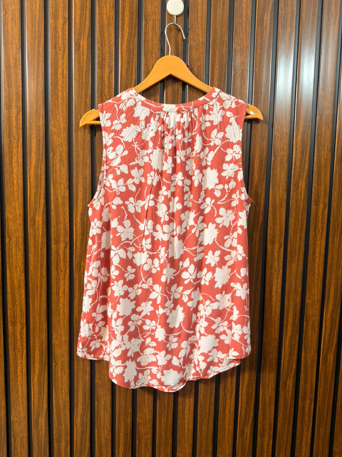 Chest 21  Lenght 27  Fabric georgette Women's Sleeveless Top Collection