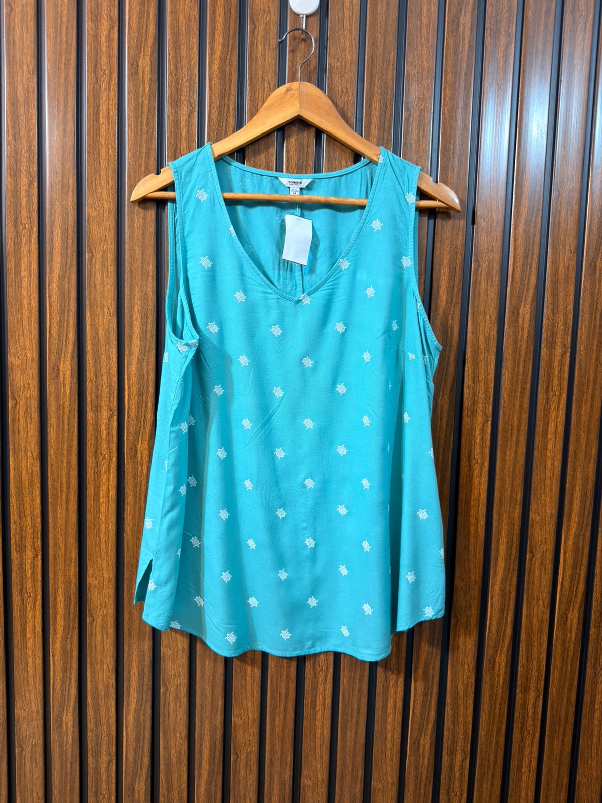 Chest 21  Lenght 28  Fabric linen Western Branded Women's Sleeveless Collection