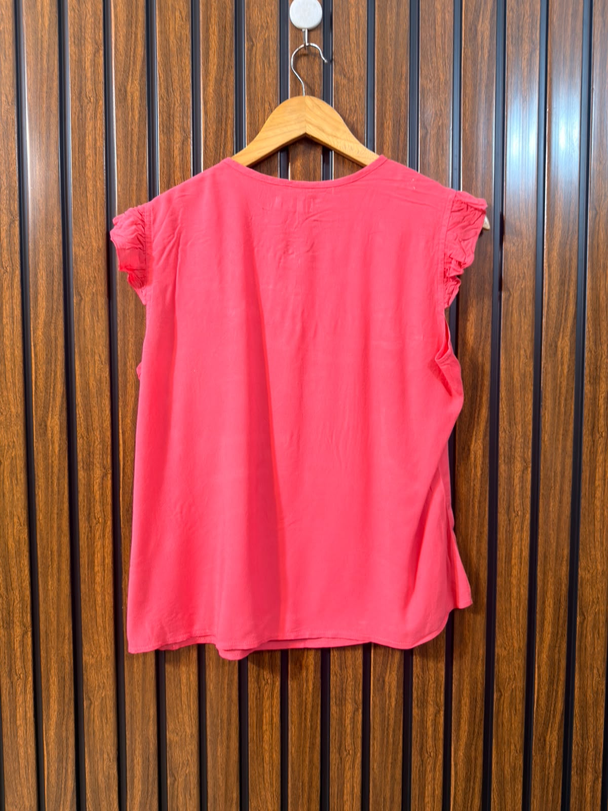 Chest 20  Lenght 24  Fabric linen Branded Women's Summer Top