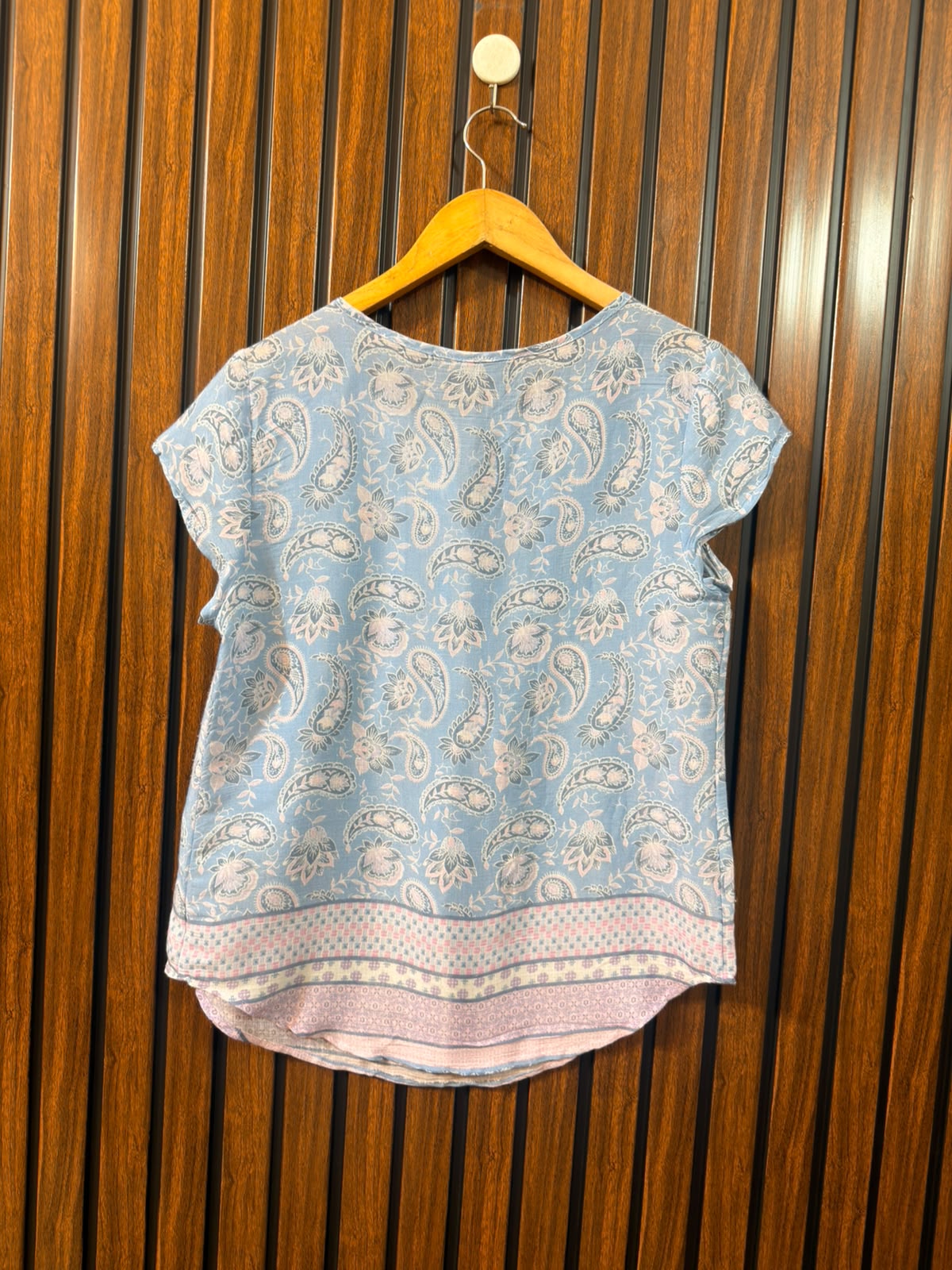 Chest 18 Lenght 26  Fabric Cotton Silk  Western Branded Women's Sleeveless Top
