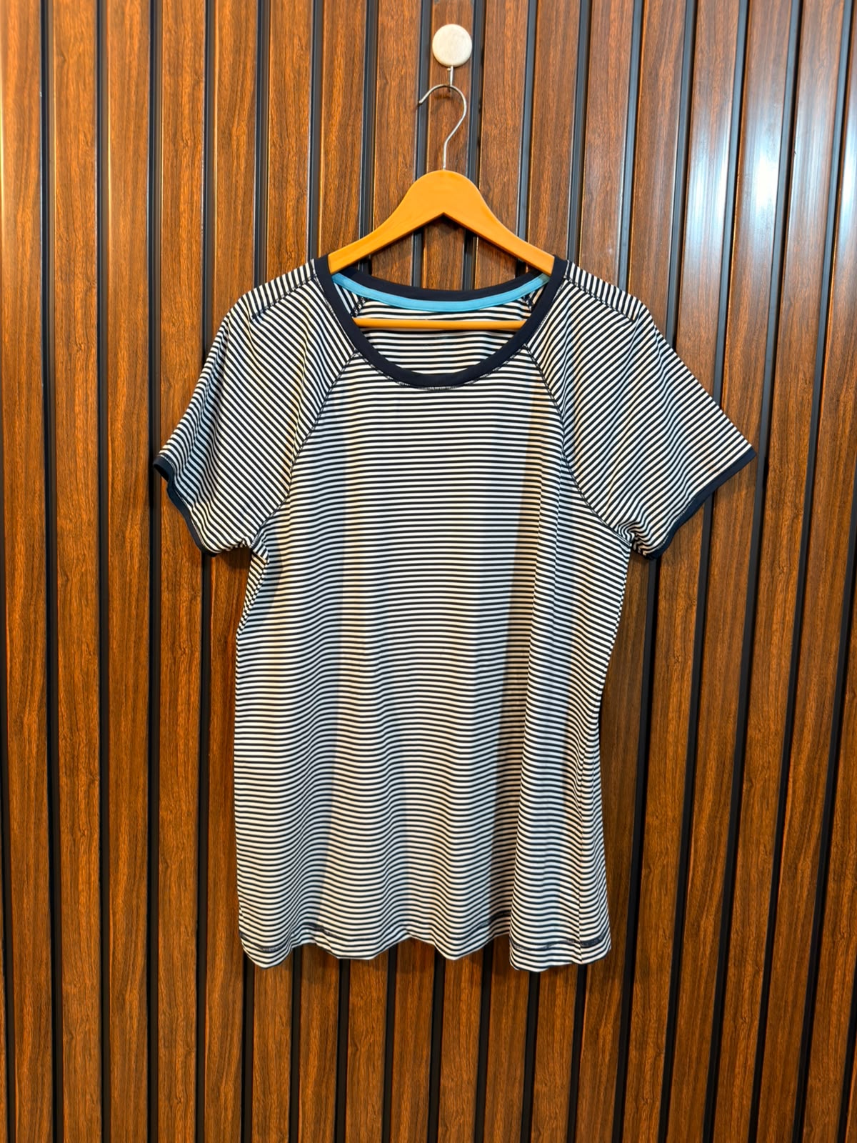 Chest 22  Lenght 28 Branded Western T Shirt