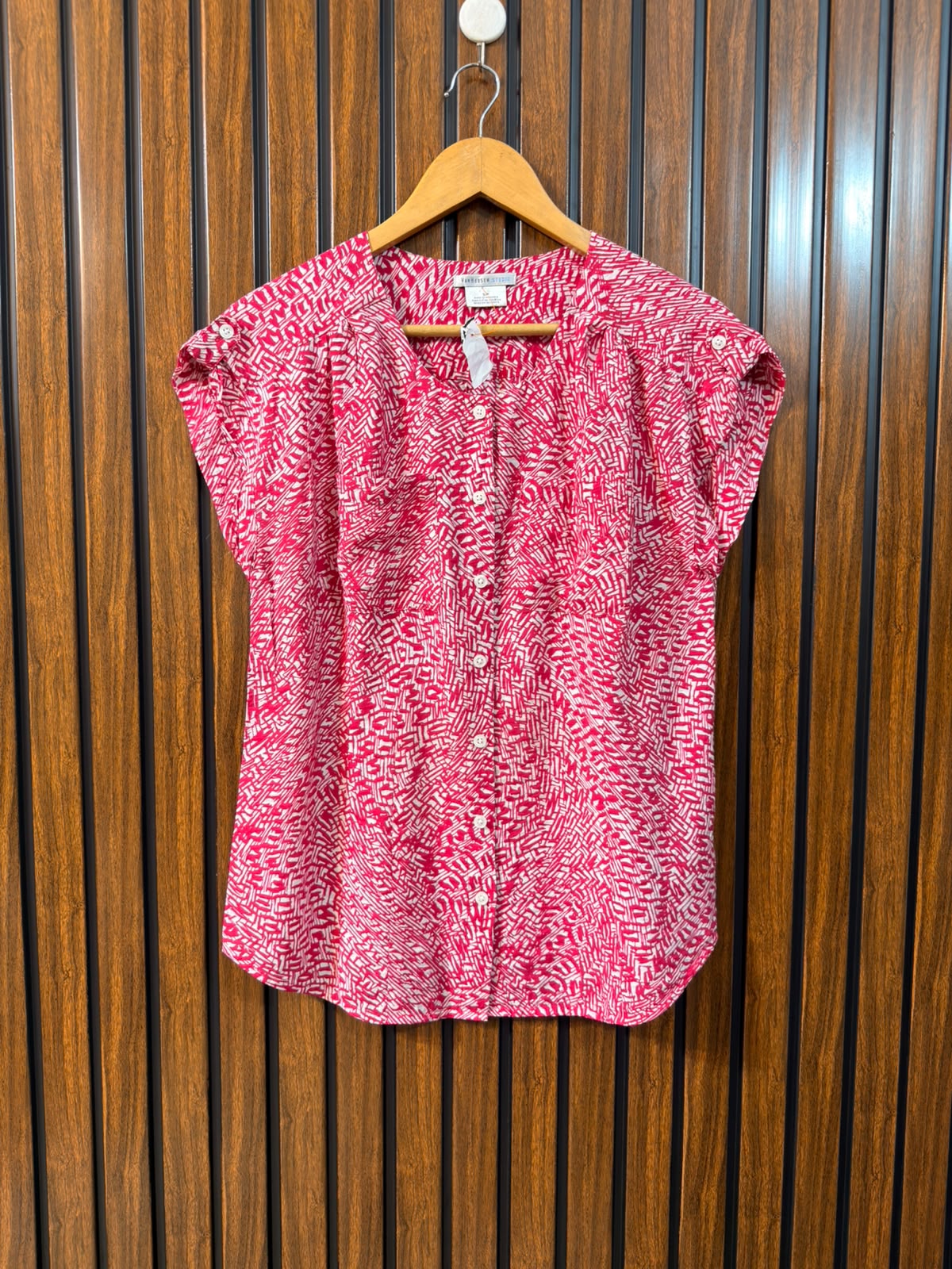 Chest 19  Length 26  Fabric linen Womens New Half Sleeve Top