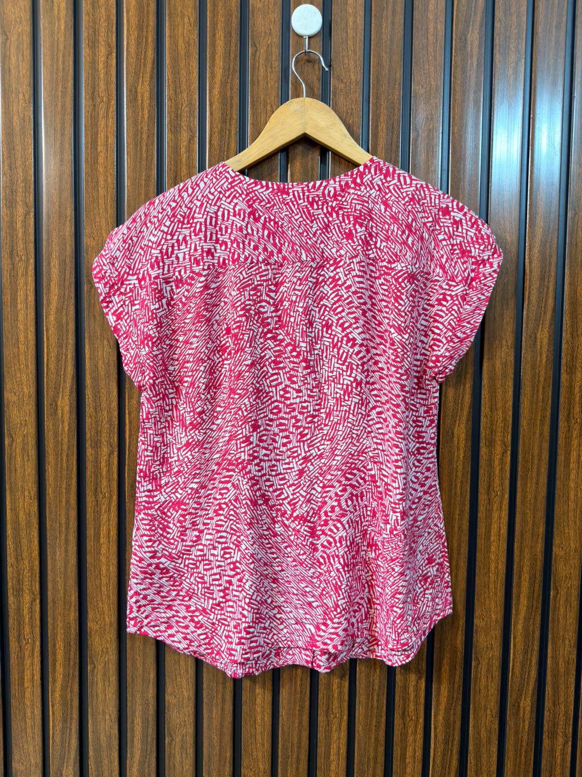 Chest 19  Length 26  Fabric linen Womens New Half Sleeve Top
