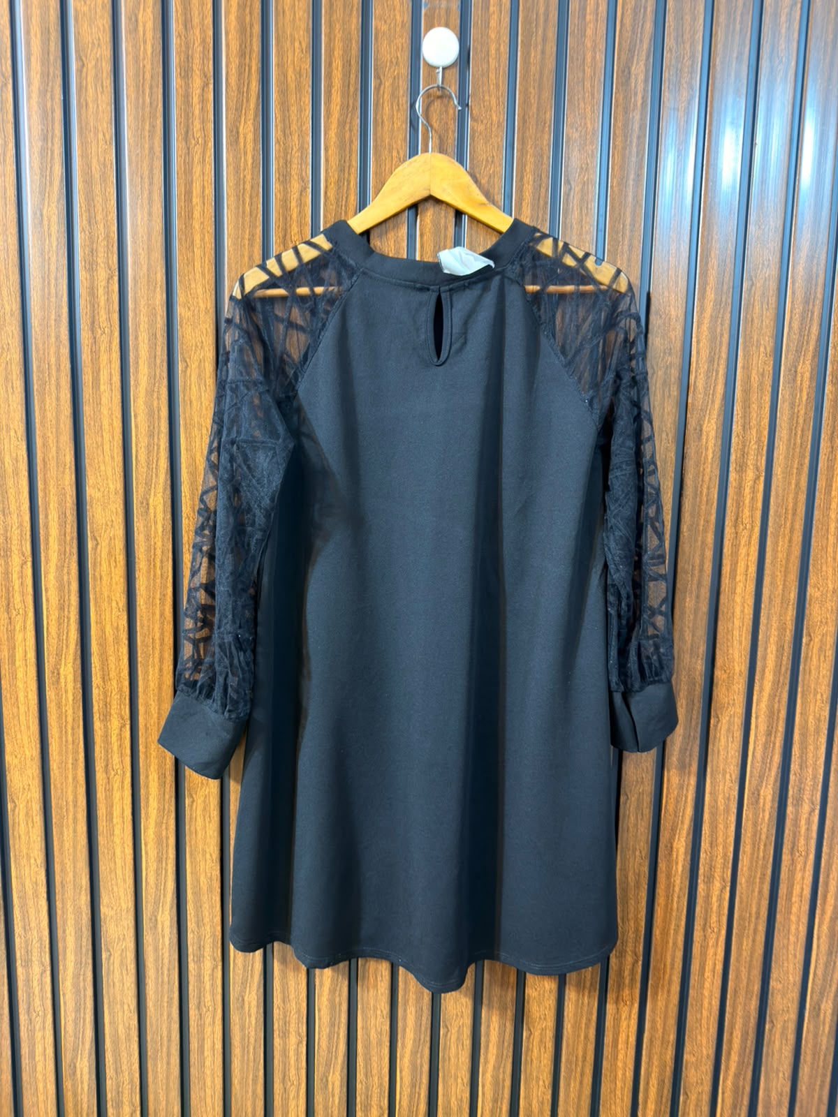 Chest 19  Length 36  Fabric Silk Jersey Branded Womens Long Top