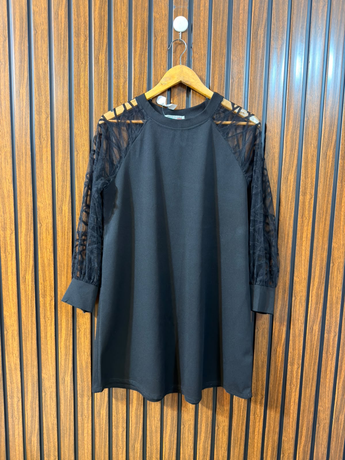 Chest 19  Length 36  Fabric Silk Jersey Branded Womens Long Top