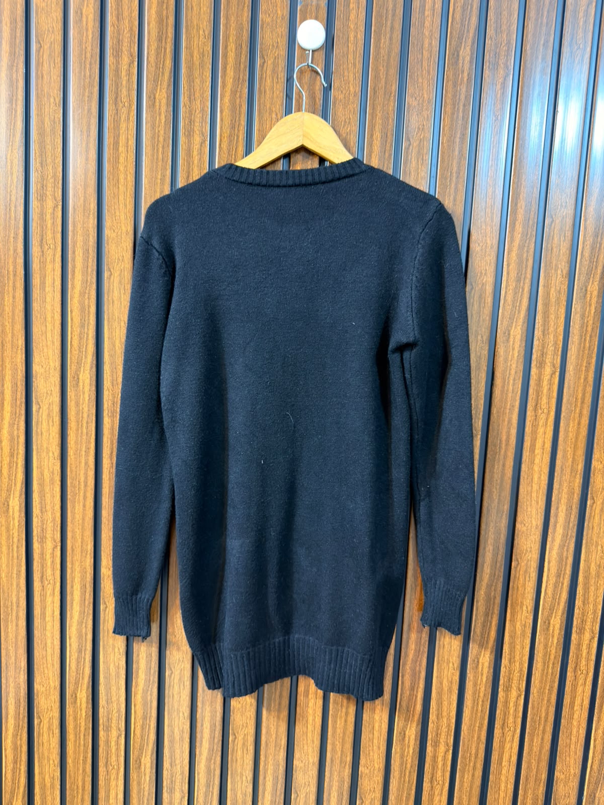 Chest 19  Length 28 Western Womens Winter Sweater