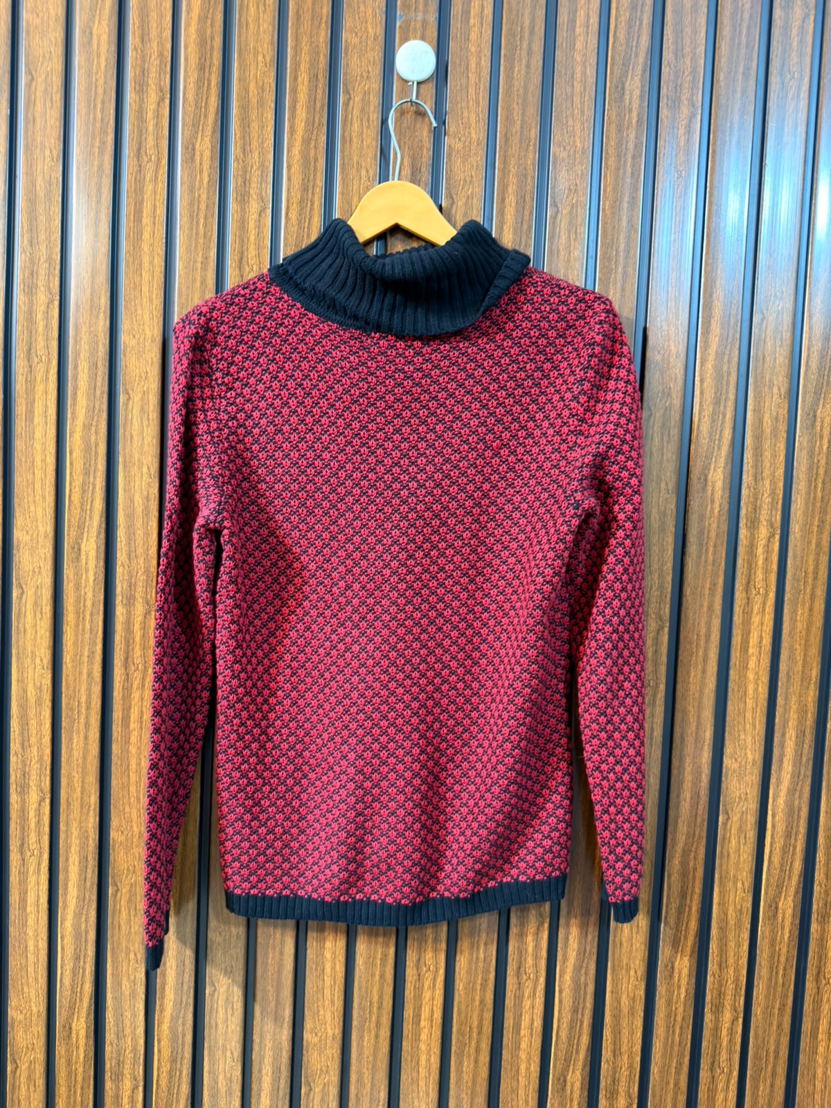 Chest 19  Length 24 Branded Womens Winter Sweater