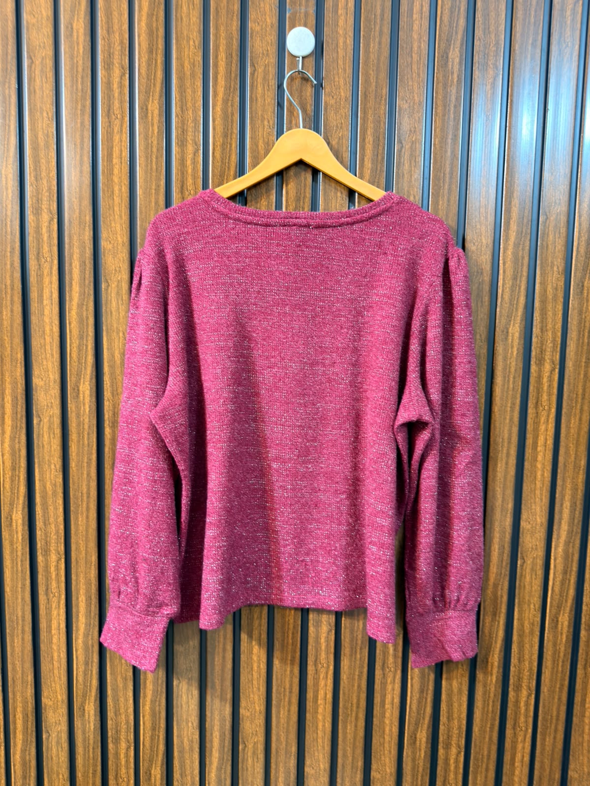Chest 24  Length 24 Womens Classic Winter Sweater
