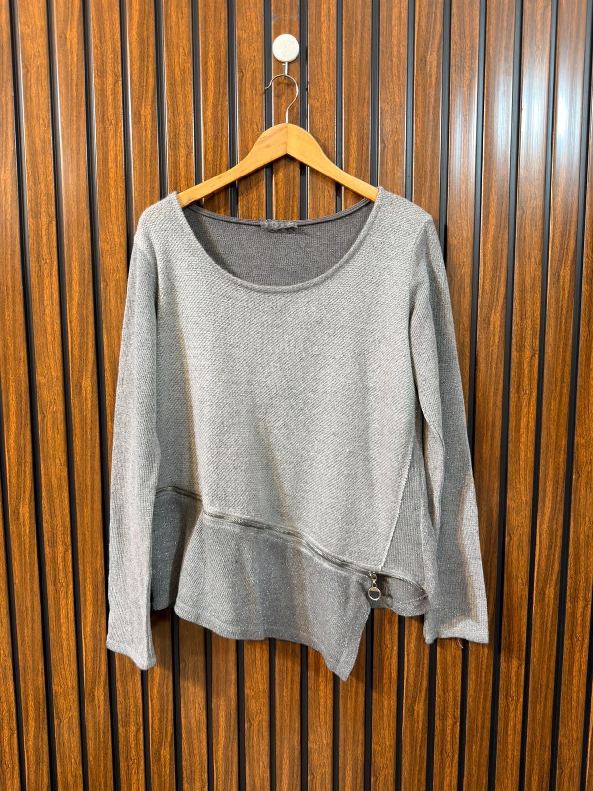 Chest 21  Length 25 Western Womens Winter Season Sweater